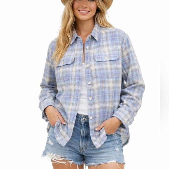 American Eagle Outfitters Jackets & Blazers - American Eagle Plaid Oversized Shacket Shirt Blue Gray Women's Size Medium SOFT